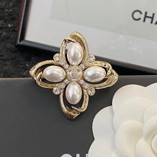 Chanel brooch CE11798