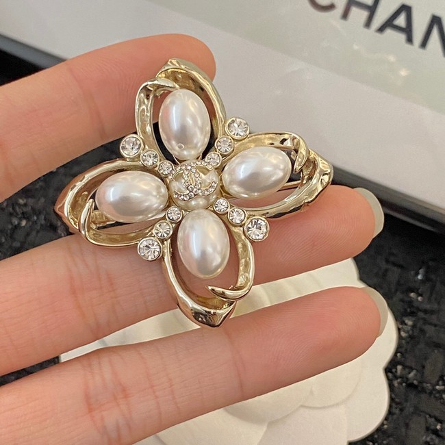 Chanel brooch CE11798