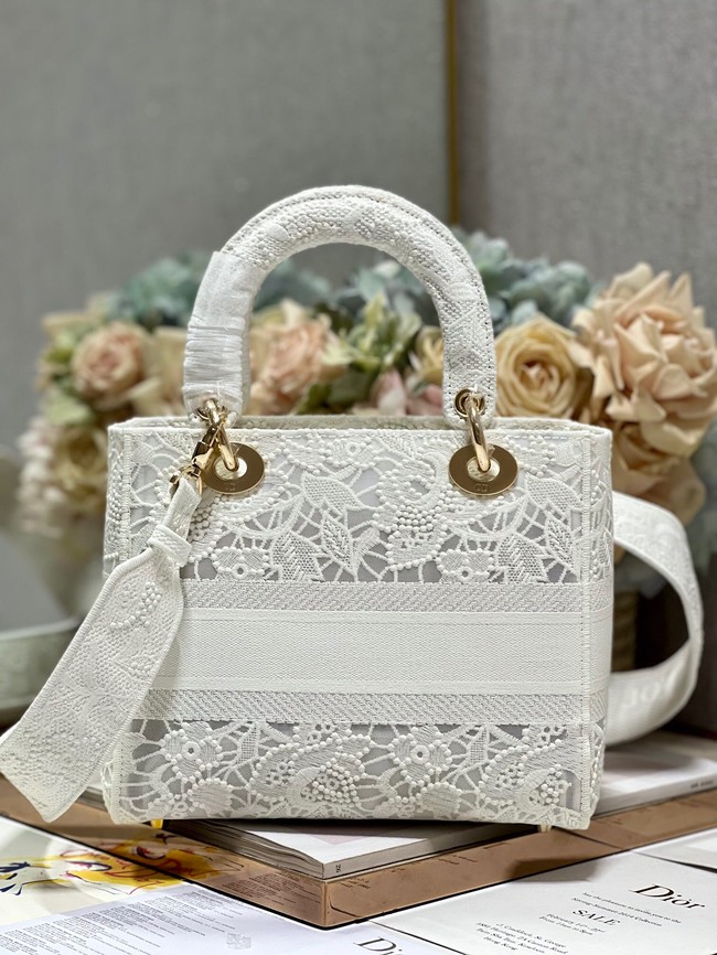 MEDIUM DIOR OR LADY D-LITE BAG M0565OOCO-3