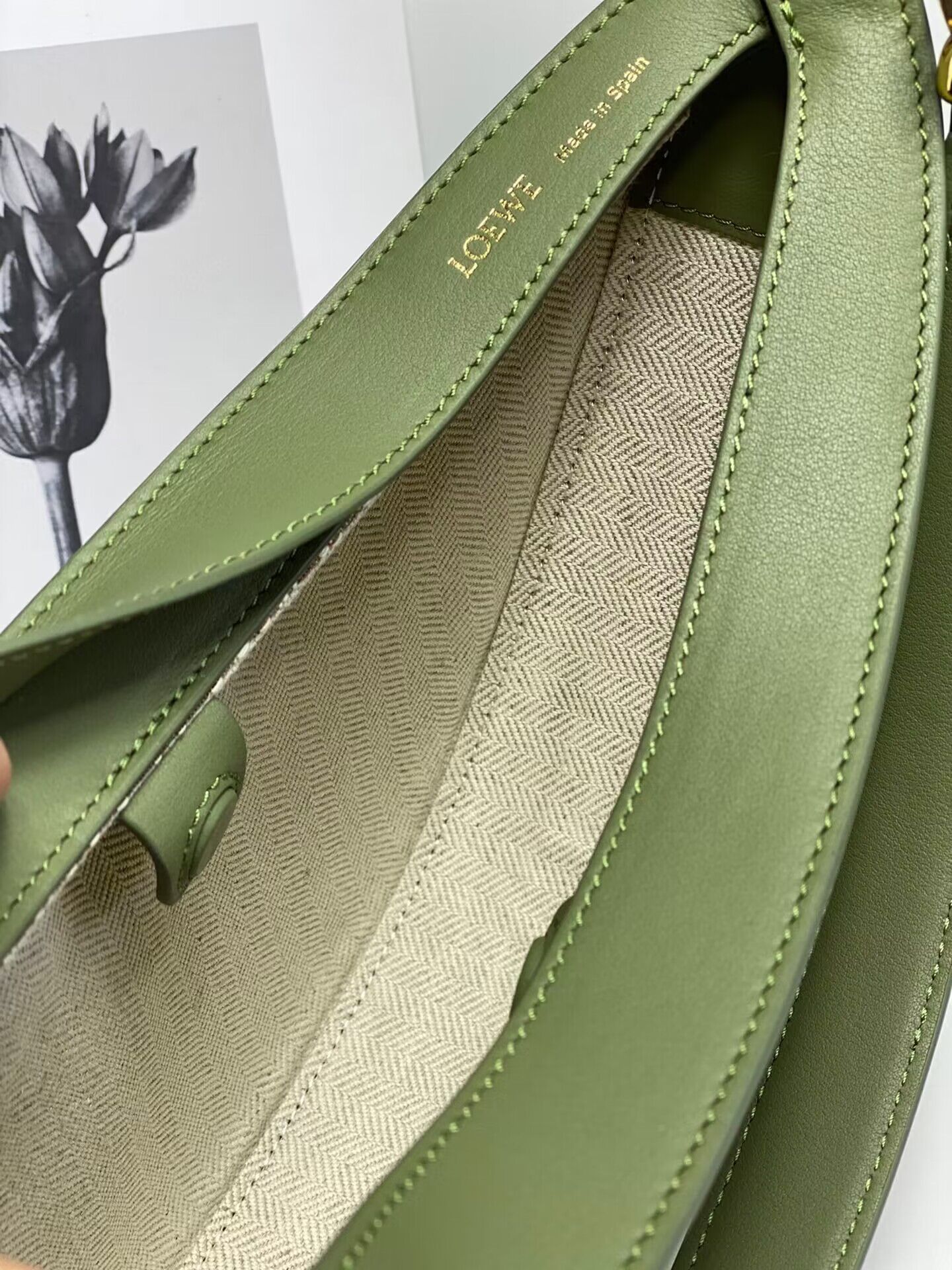 Loewe Original Leather Shoulder Handbag 3073 Green Embroidery