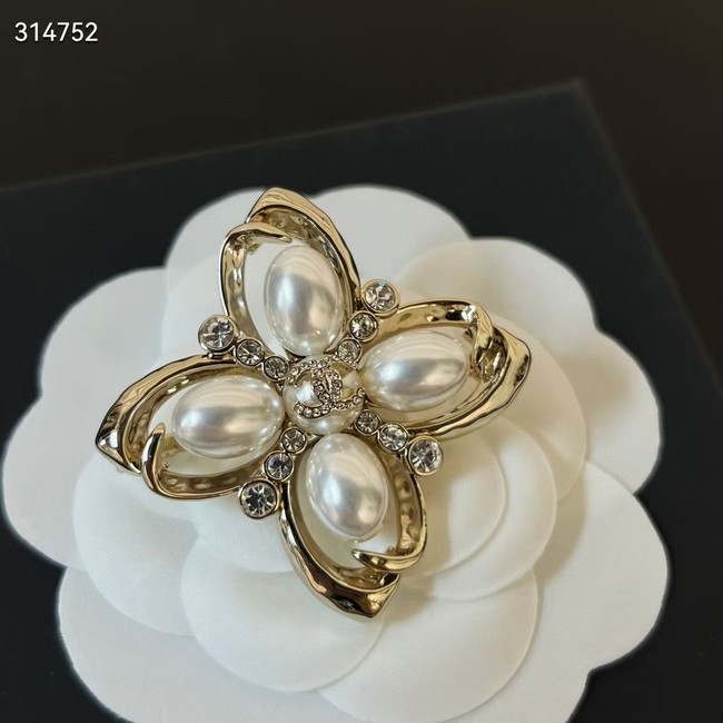 Chanel brooch CE11866