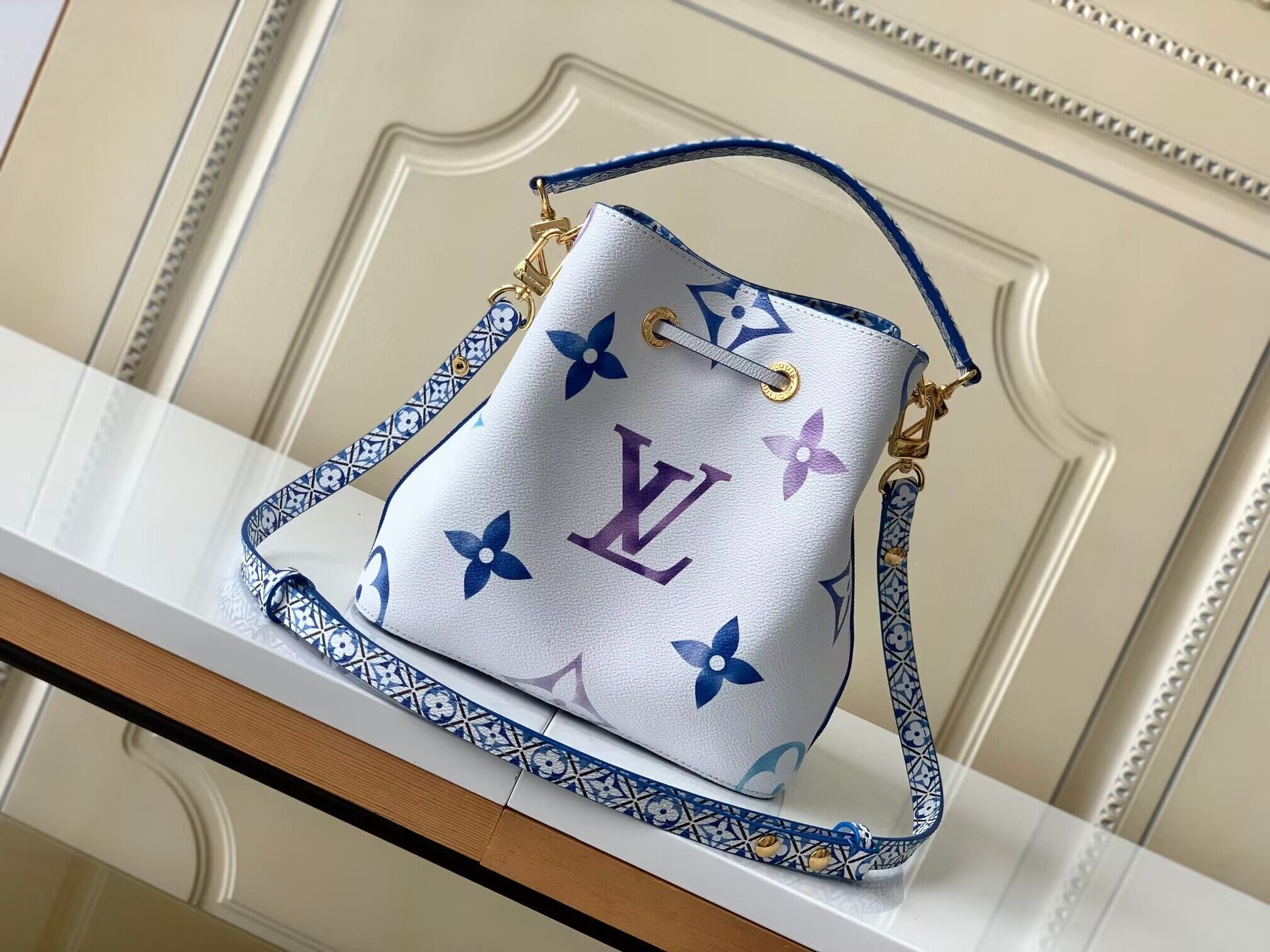 Louis Vuitton Giant Monogram Neonoe BB M22986 Gradient Print Blue