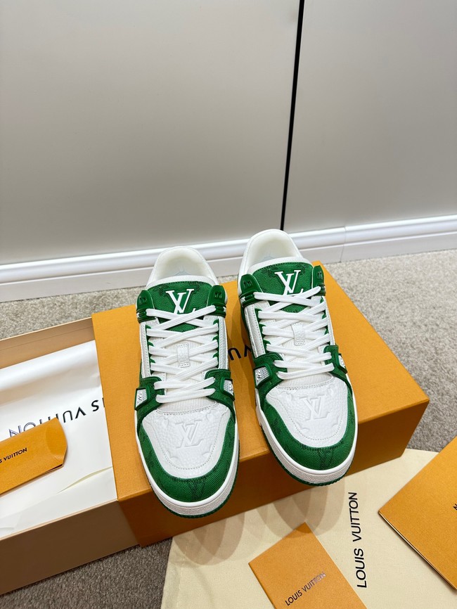 Louis Vuitton Sneaker 93540-3