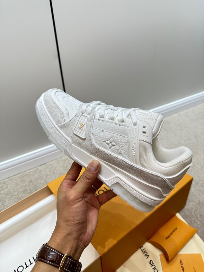 Louis Vuitton Sneaker 93540-4