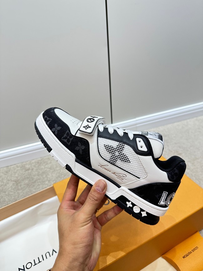 Louis Vuitton Sneaker 93543-3