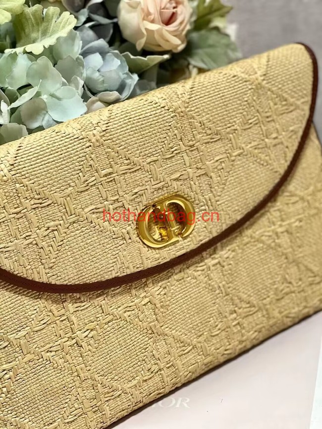 30 MONTAIGNE AVENUE POUCH WITH FLAP Natural Cannage Raffia S2191UCN