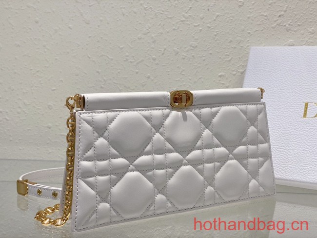 DIOR CARO COLLE NOIRE CLUTCH WITH CHAIN Latte Cannage Lambskin S5166UDBB