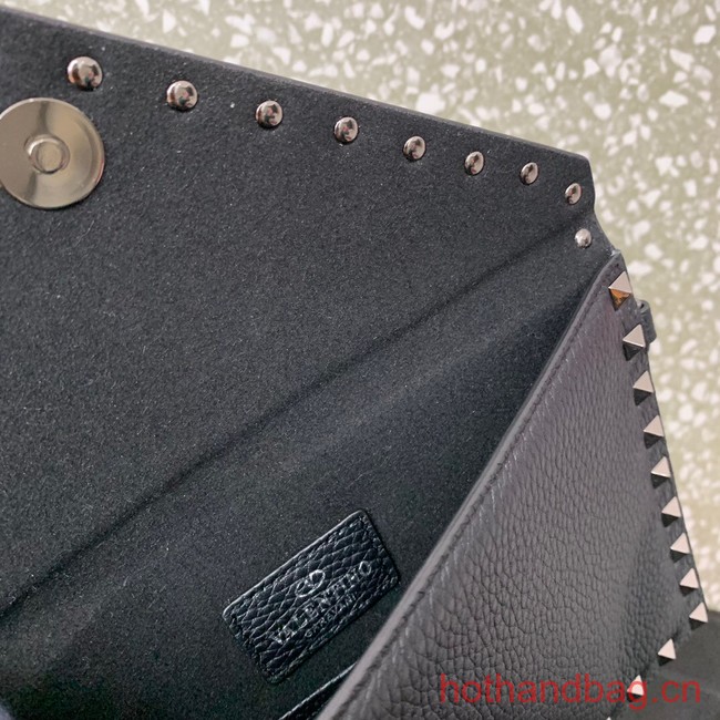 VALENTINO GARAVANI ROCKSTUD Clutch 0P87 black