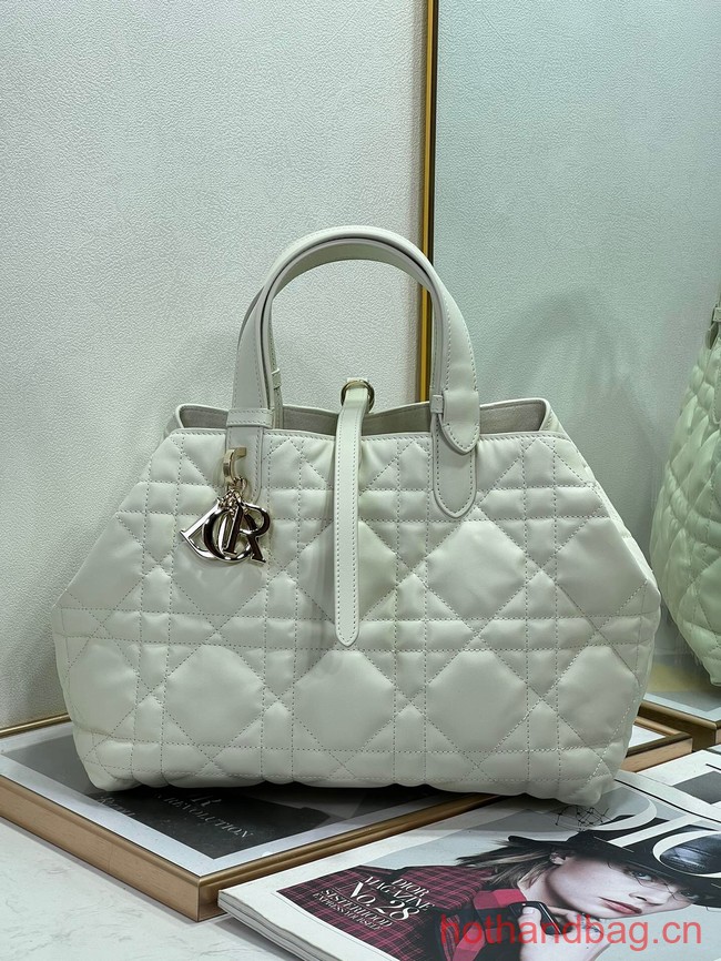 MEDIUM DIOR TOUJOURS BAG Latte Macrocannage Calfskin M2821OS white