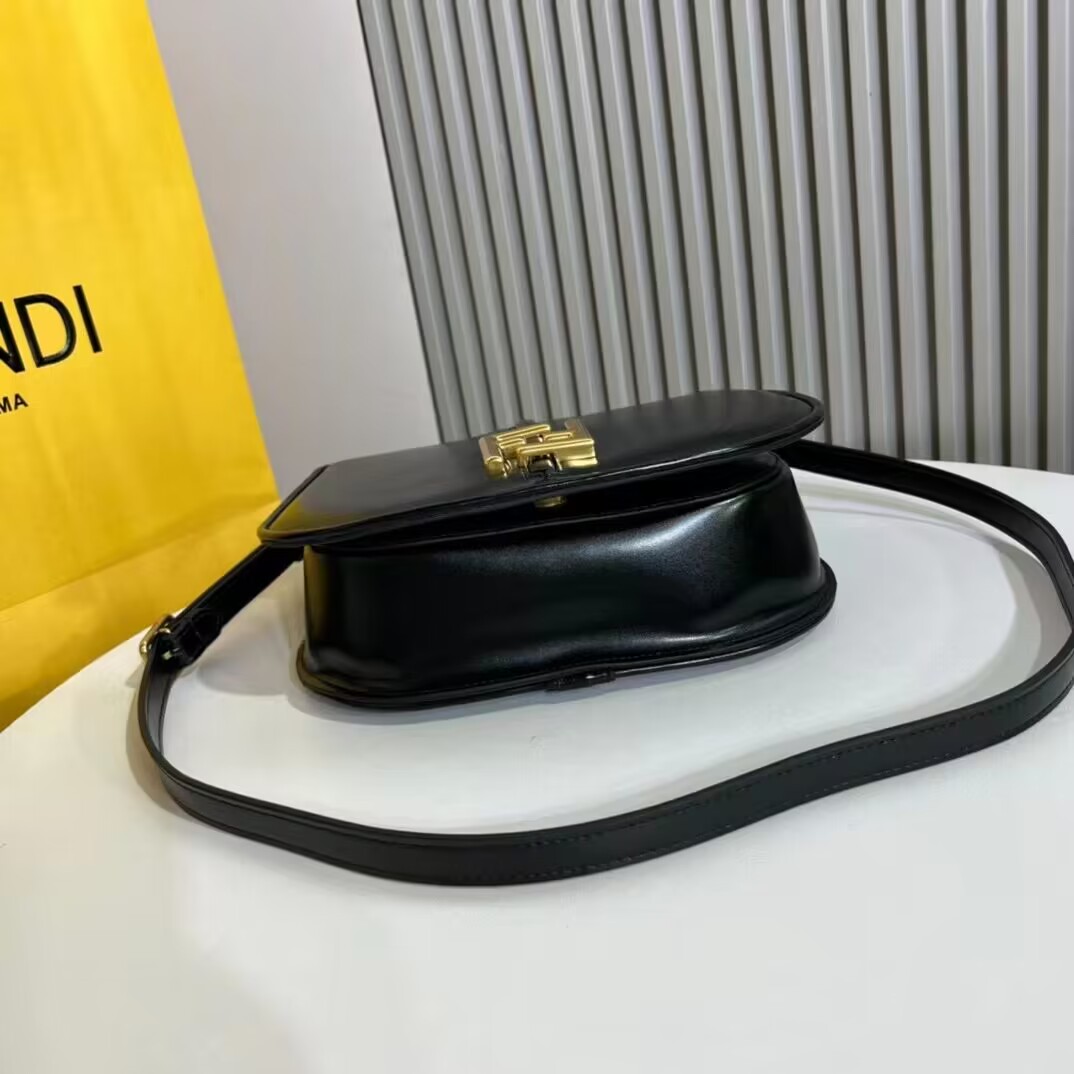 Fendi C mon Medium 8BT366 Black