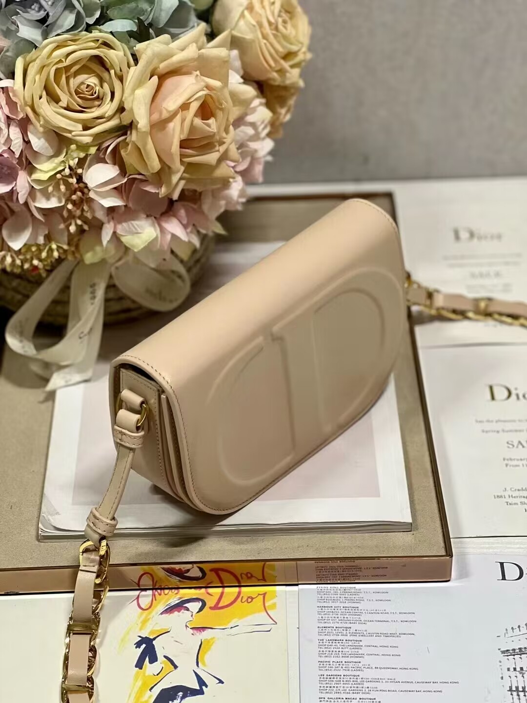 DIOR CD SIGNATURE BAG WITH STRAP Beige CD-Embossed Box Calfskin M9280UZ