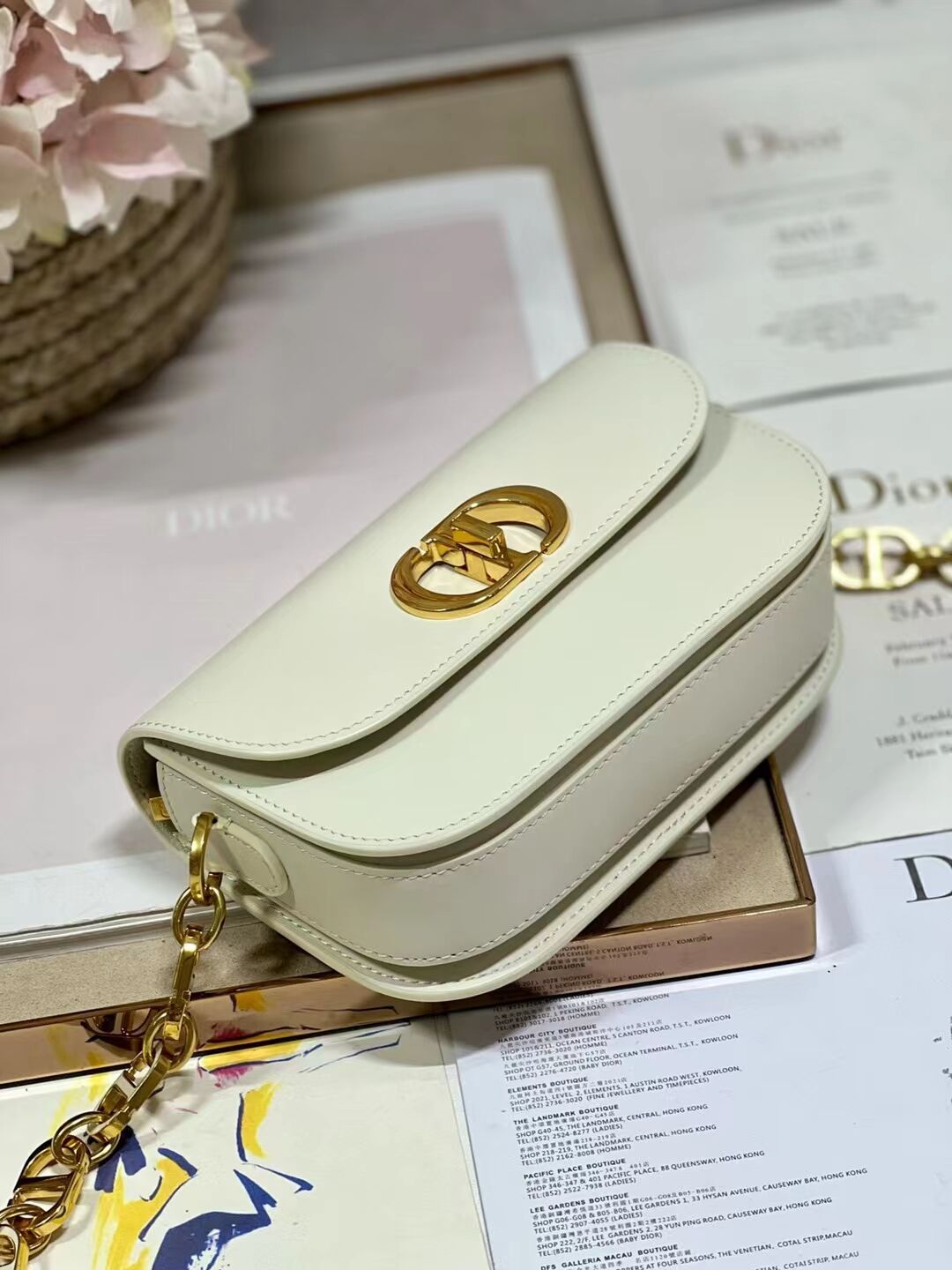 DIOR Box Calfskin M9261U white