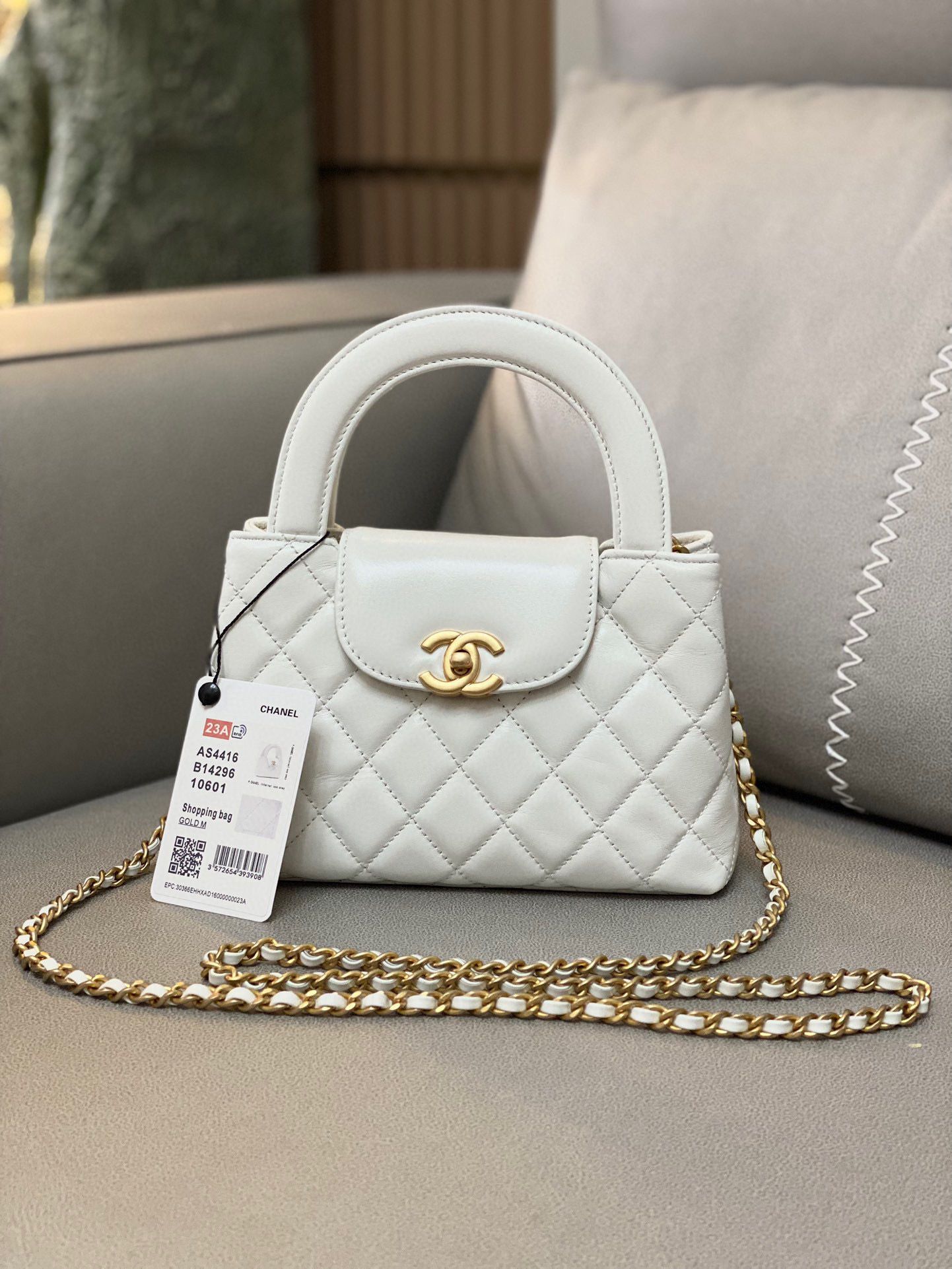 Chanel 23k Vintage Kelly Original Leather Top Handle Bag AS4416 White