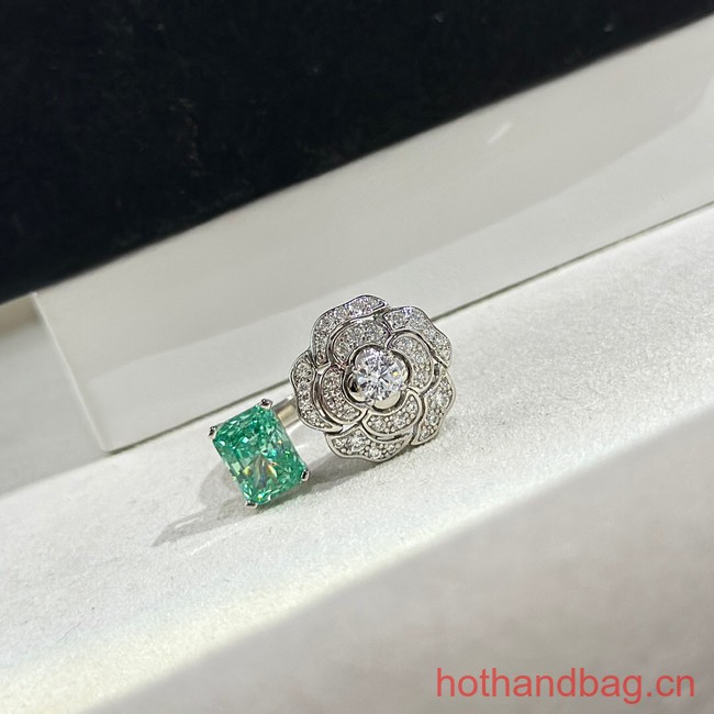 Van Cleef & Arpels ring CE12506