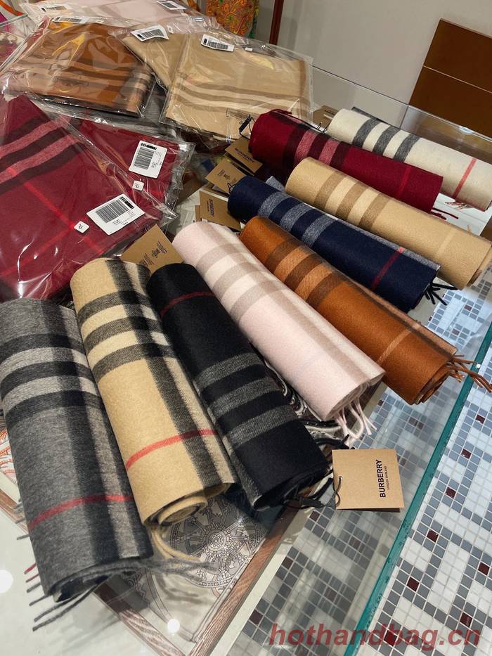 Burberry Scarf BBC00138