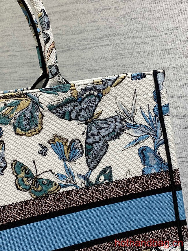 LARGE DIOR BOOK TOTE White and Pastel Midnight Blue Toile de Jouy Mexico Embroidery M1286ZE