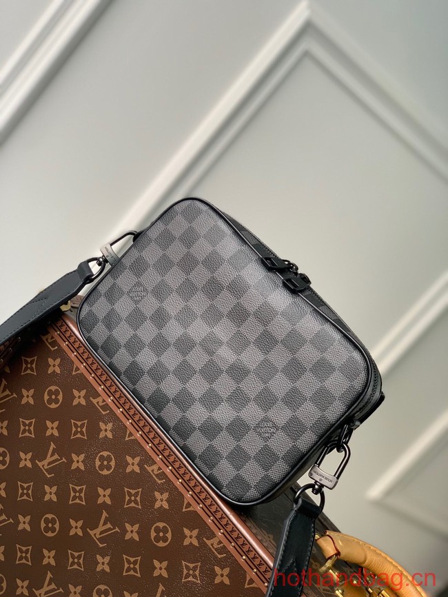 Louis vuitton Steamer Messenger M46795 Black