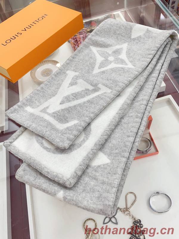 Louis Vuitton Scarf LVC00371