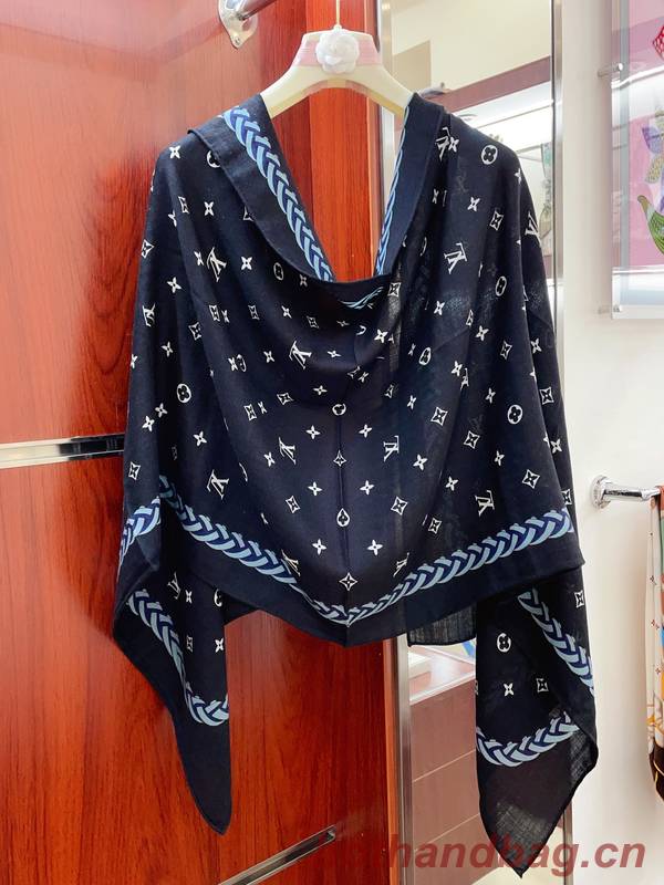 Louis Vuitton Scarf LVC00395