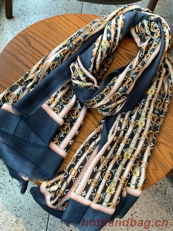 Louis Vuitton Scarf LVC00409