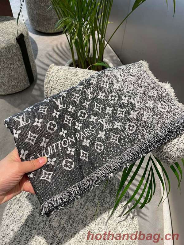 Louis Vuitton Scarf LVC00438