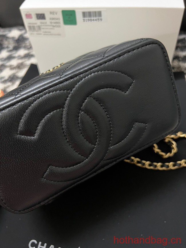 CHANEL CLUTCH WITH CHAIN AP3747 black