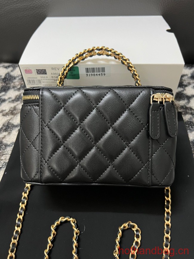 CHANEL CLUTCH WITH CHAIN AP3747 black