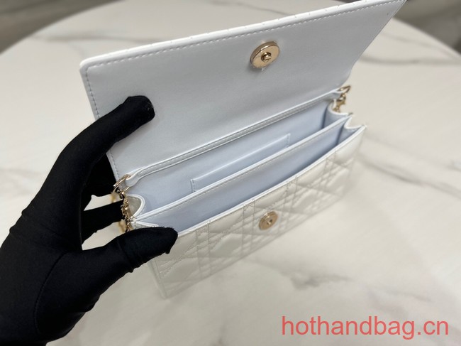 MISS DIOR MINI BAG Patent Cannage Calfskin S0980O white