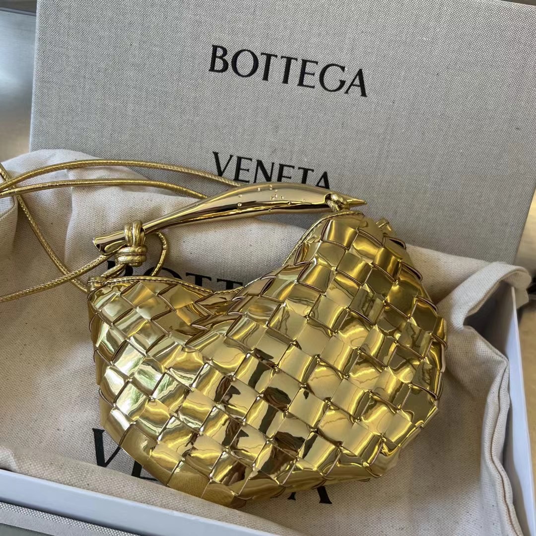 Bottega Veneta mirror laminated lambskin Mini Sardine 744267 Gold