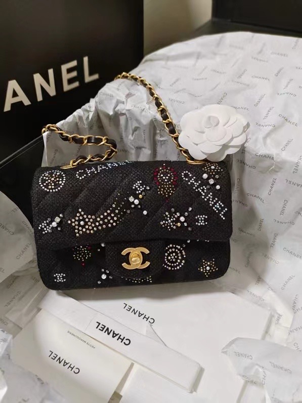 Chanel SMALL CLASSIC HANDBAG A01113 Black