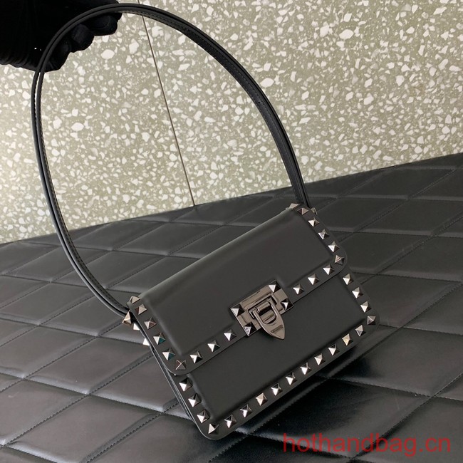 VALENTINO GARAVANI ROCKSTUD23 Small calfskin bag ZS098 black