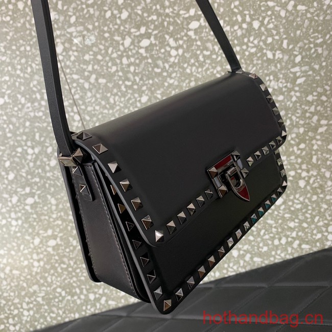 VALENTINO GARAVANI ROCKSTUD23 calfskin bag AZS098 black