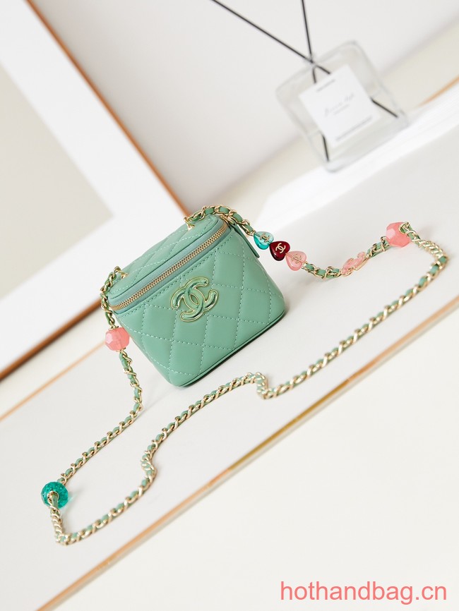 Chanel CLUTCH WITH CHAIN AP3230 green