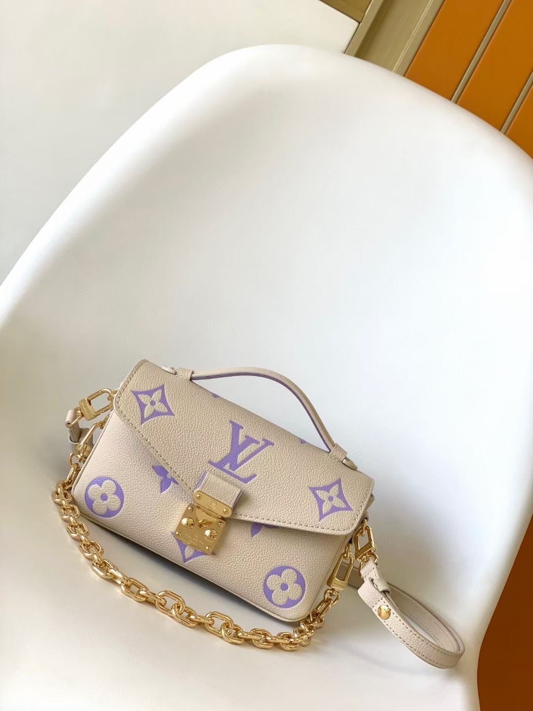 Louis vuitton Pochette Metis East West M23940 Beige