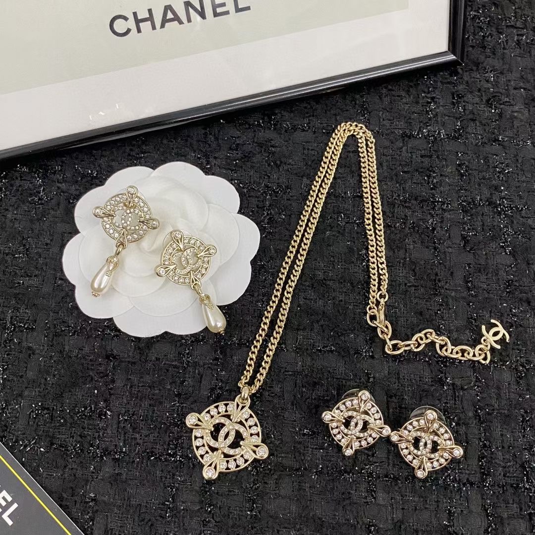 Chanel Earrings CE13409