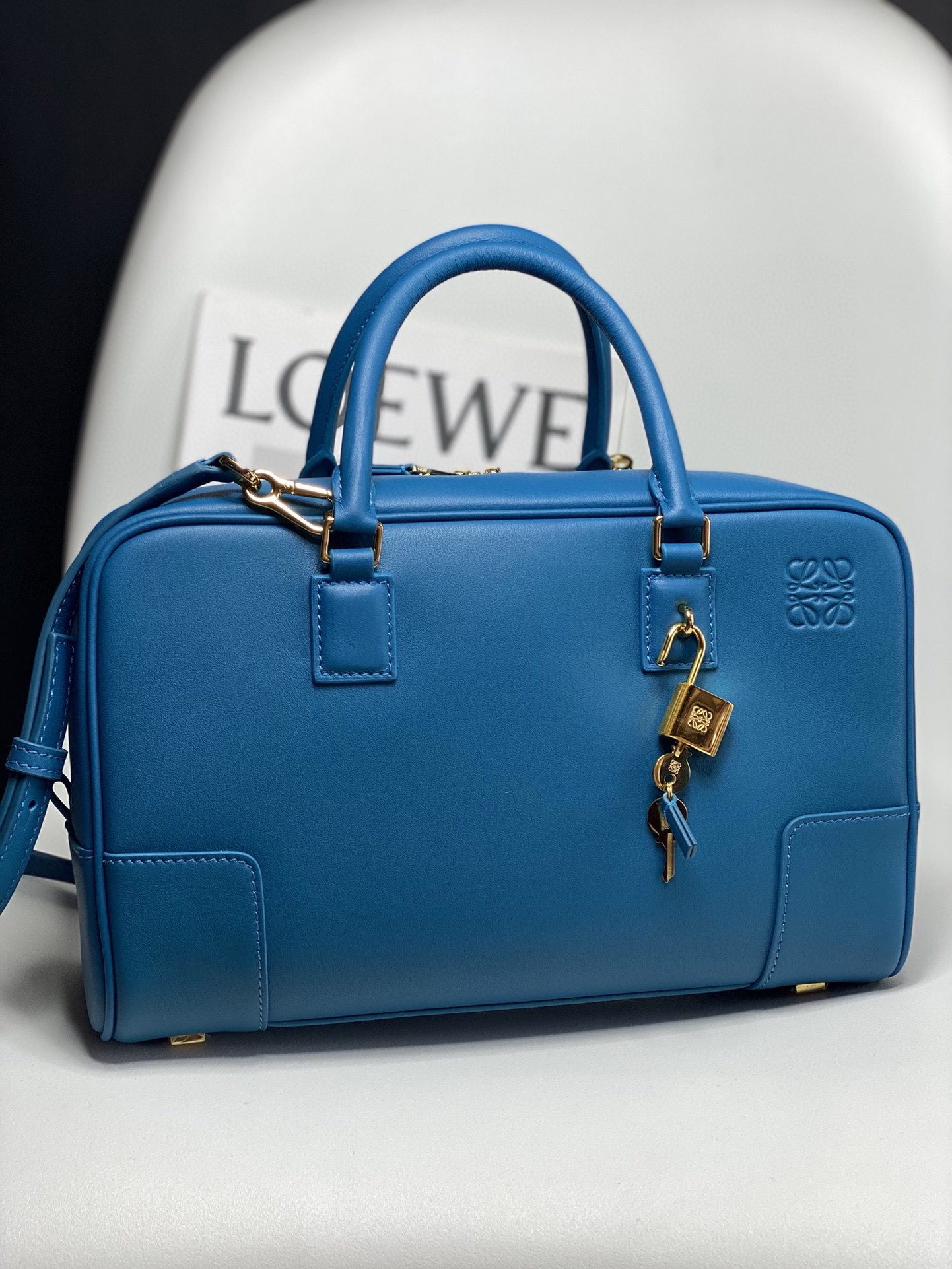 Loewe Original Leather tote 652388 blue