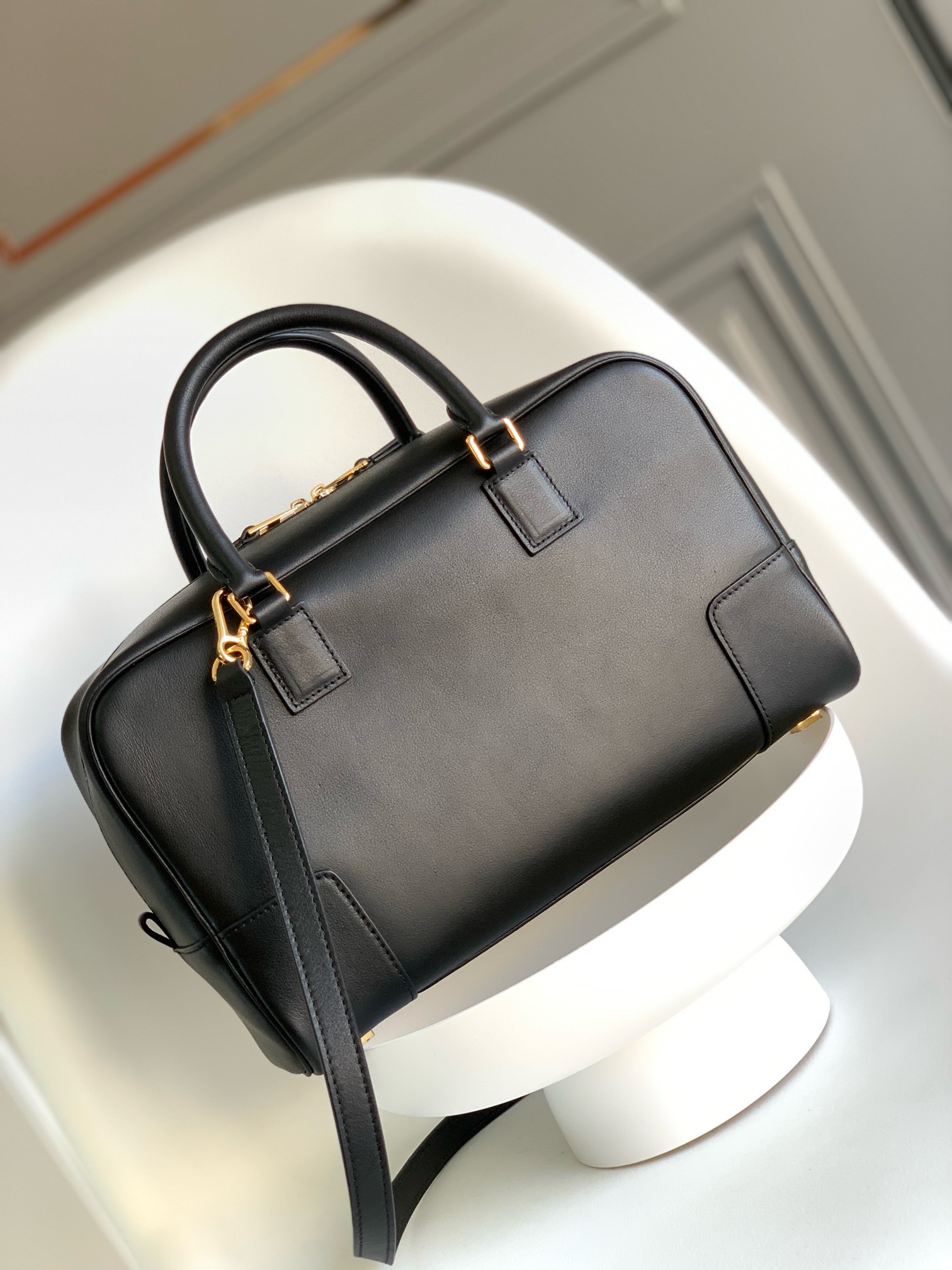 Loewe Original Leather tote A652388 black