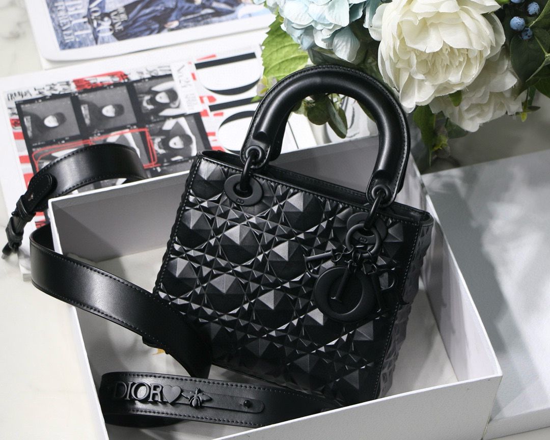 SMALL LADY DIOR BAG Cannage Calfskin M6004 black