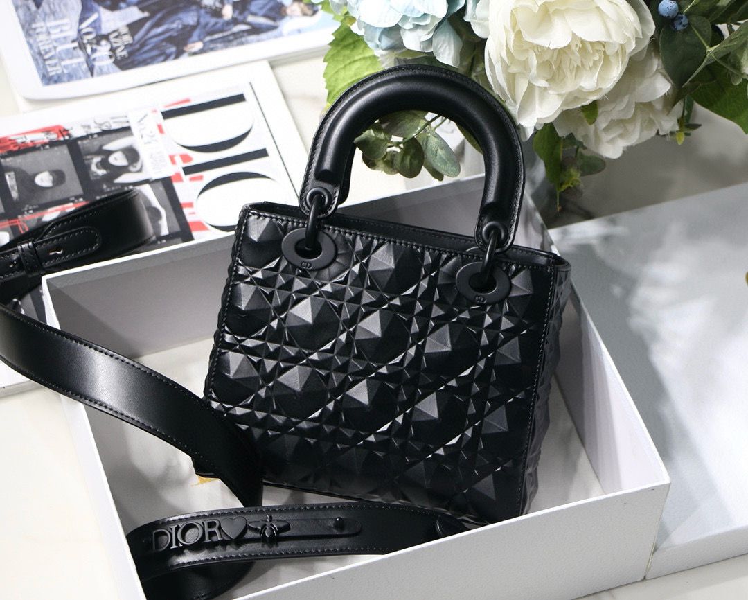 SMALL LADY DIOR BAG Cannage Calfskin M6004 black