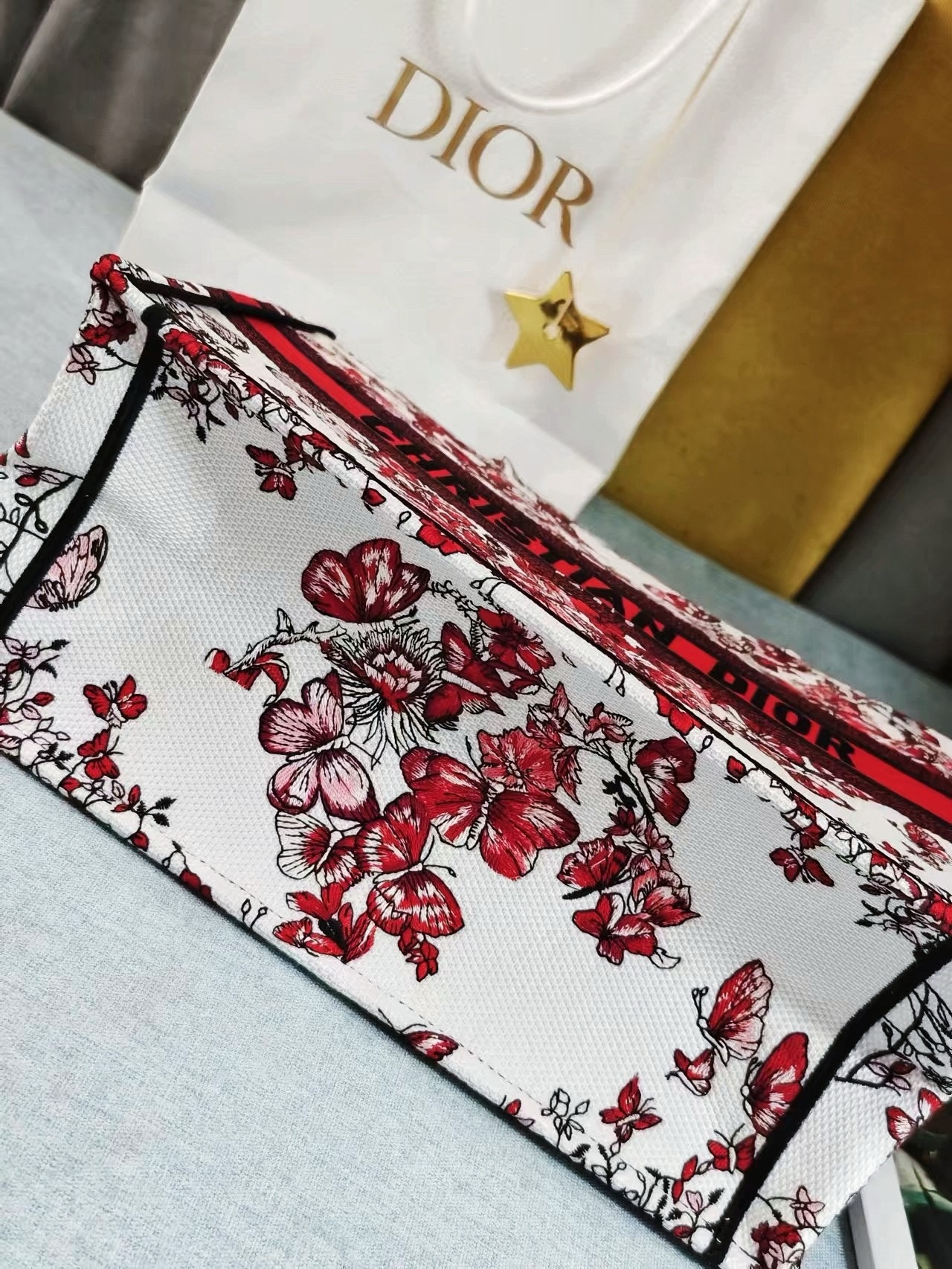 Medium Dior Book Tote White and Red Le Coeur des Papillons Embroidery M1296ZESJ