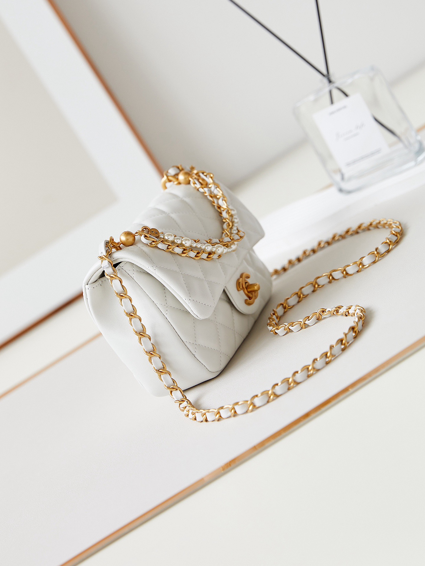 Chanel MINI FLAP BAG AS4385 white