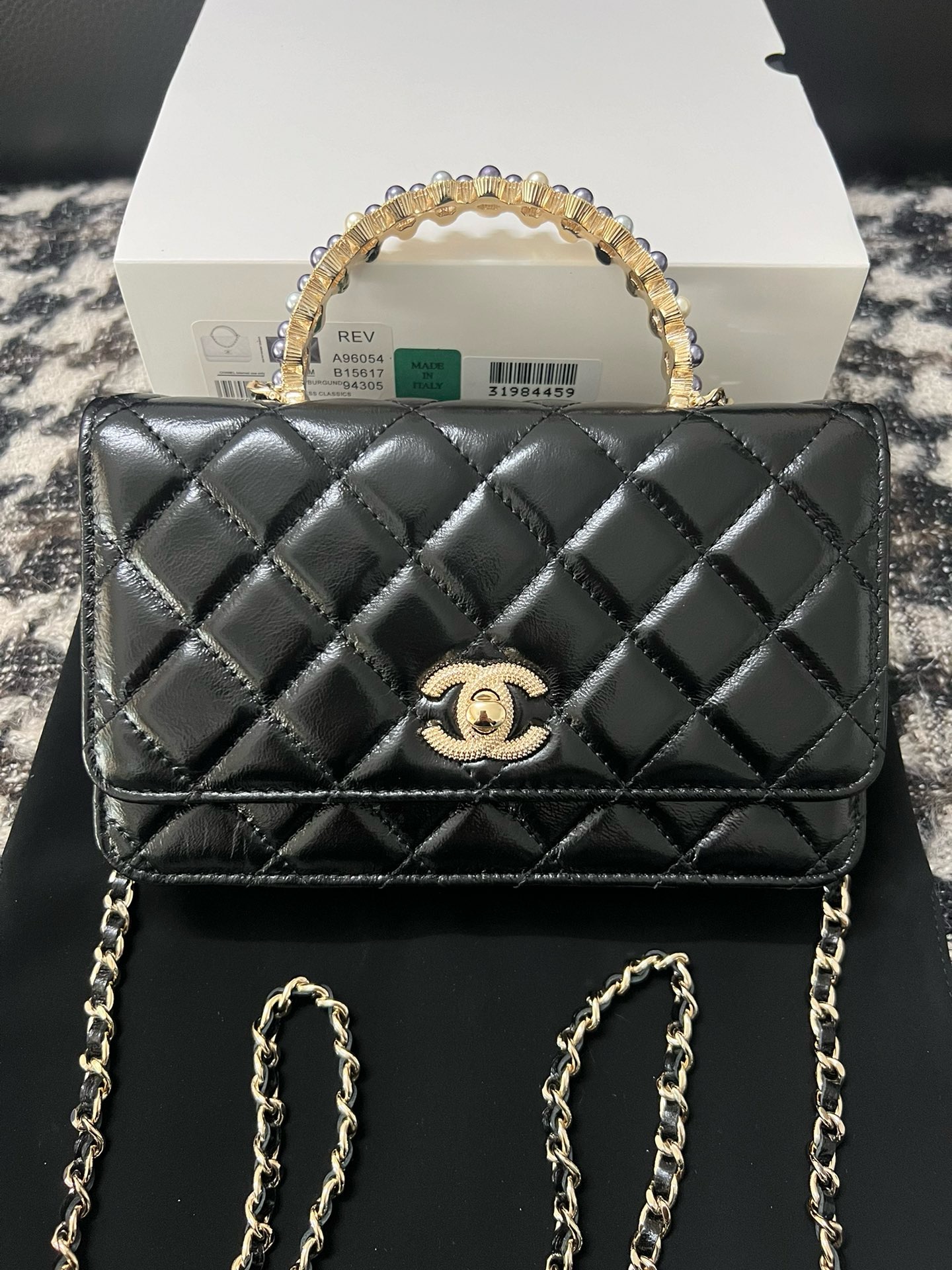 CHANEL FLAP PHONE HOLDER WITH CHAIN AC3566 black