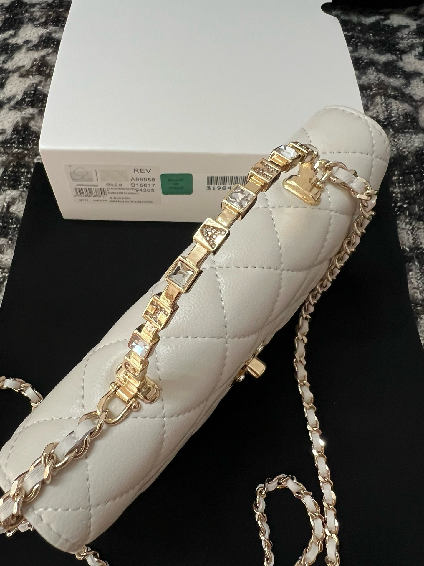 CHANEL FLAP PHONE HOLDER WITH CHAIN AB3566 white