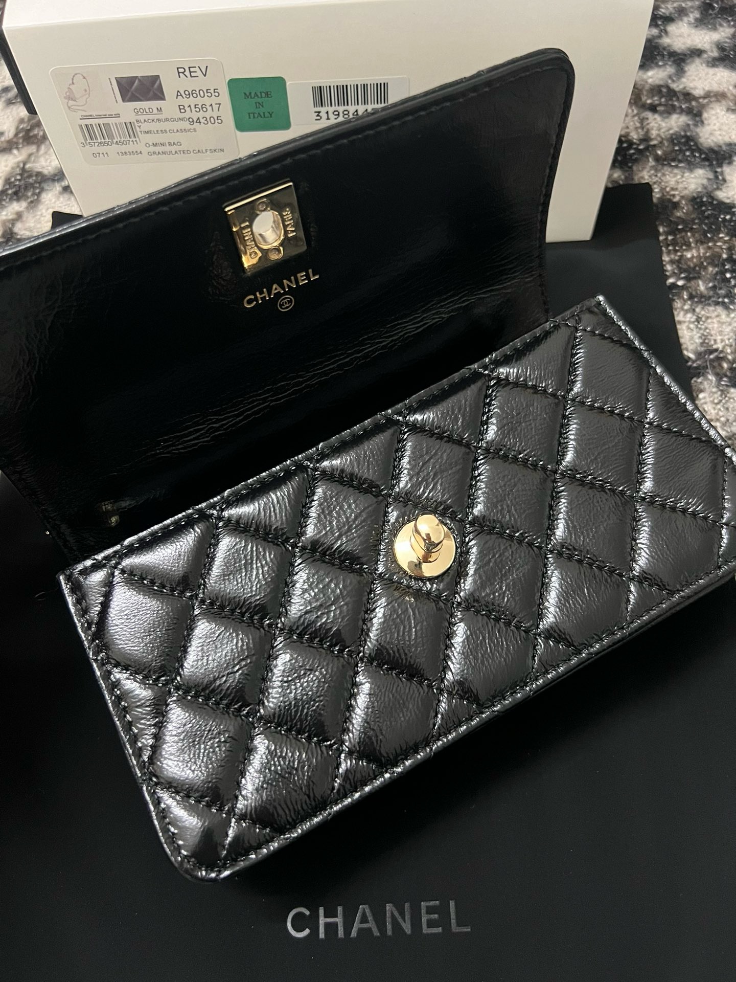 CHANEL FLAP PHONE HOLDER WITH CHAIN AD3566 black