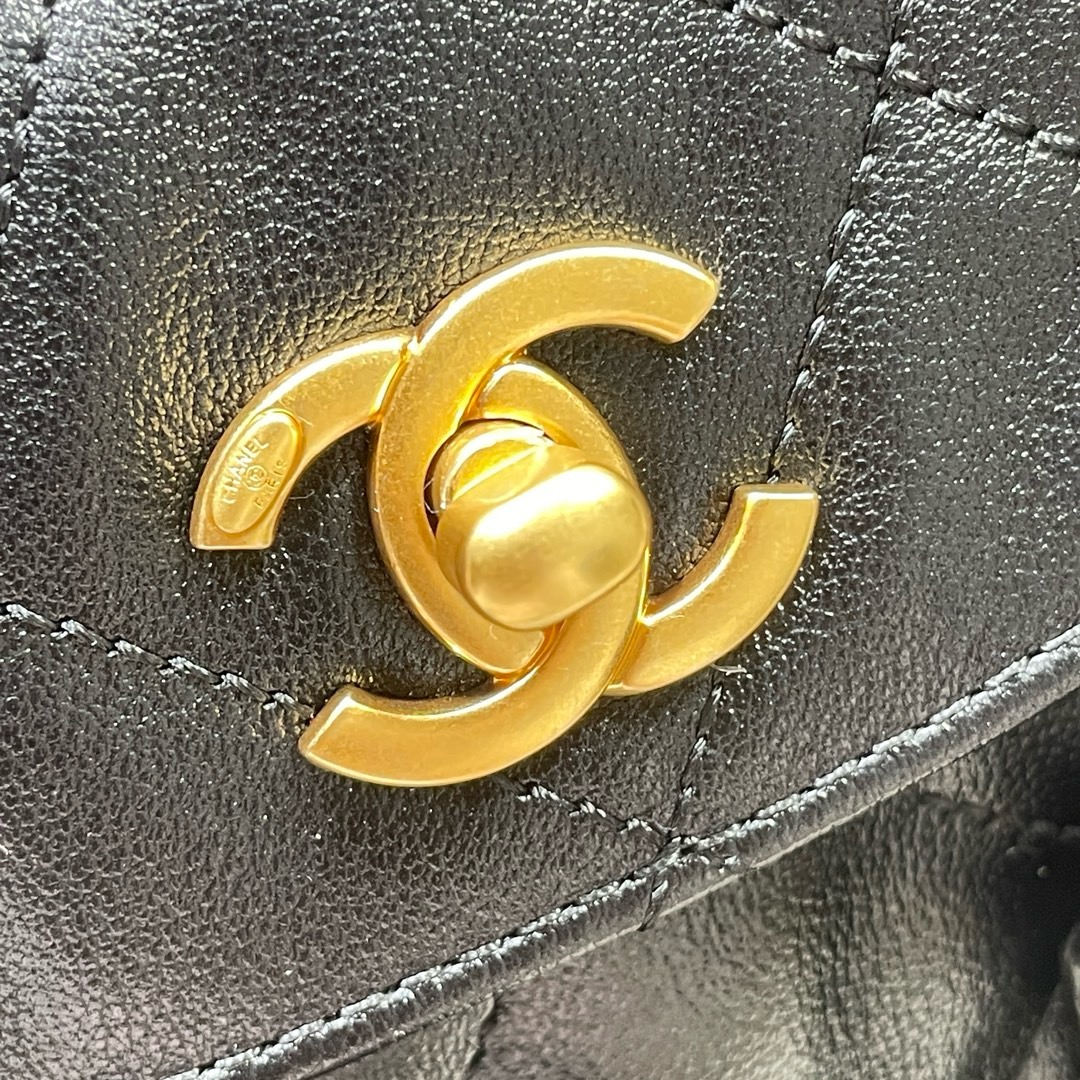 CHANEL MESSENGER BAG AS4743 black