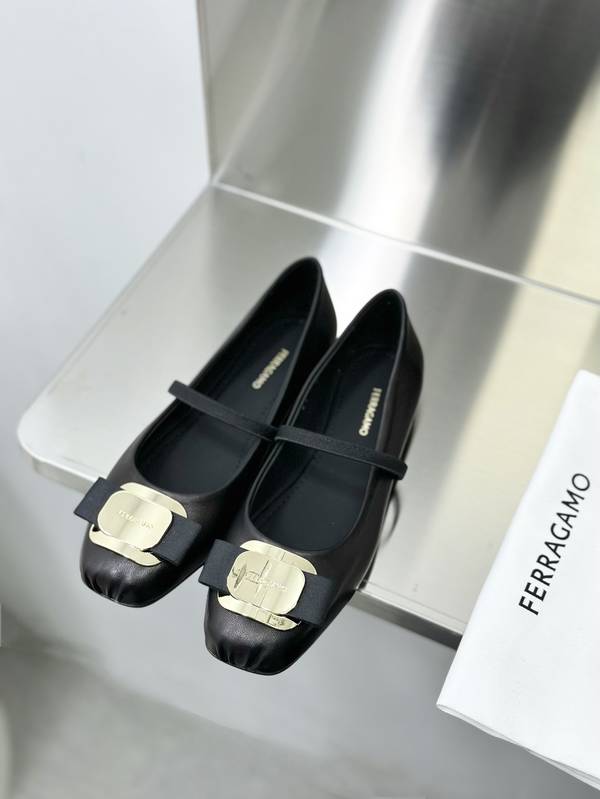 Ferragamo Shoes FMS00082