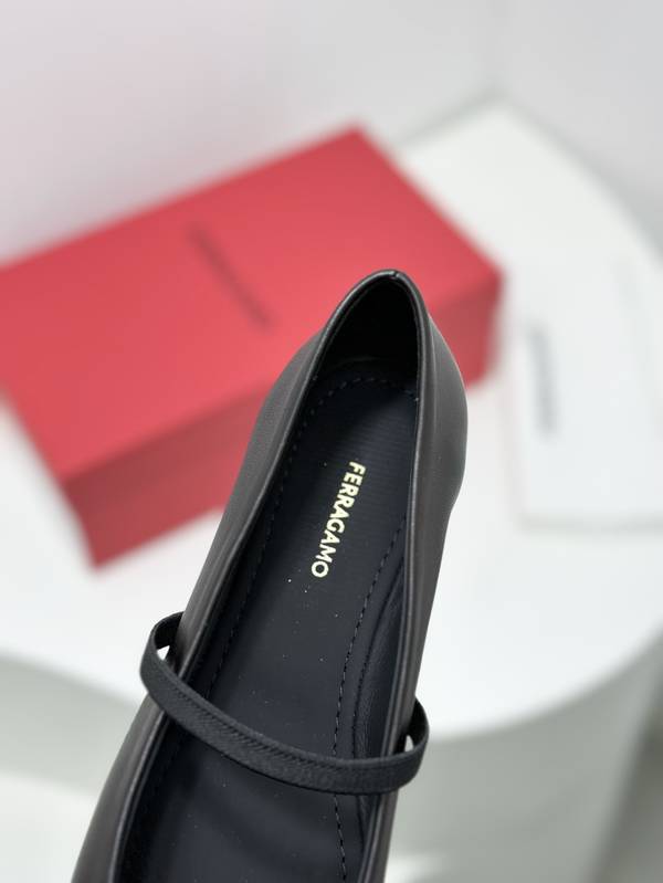 Ferragamo Shoes FMS00082