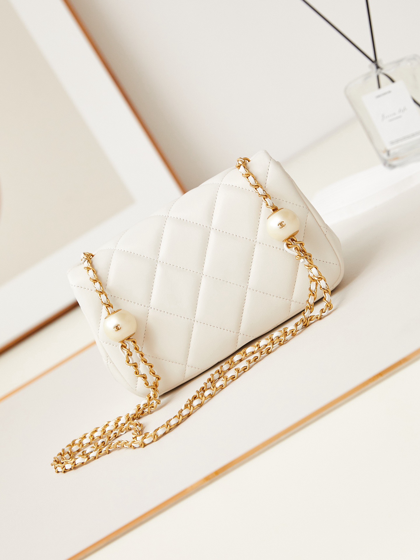 CHANEL SMALL FLAP BAG AS4861 white