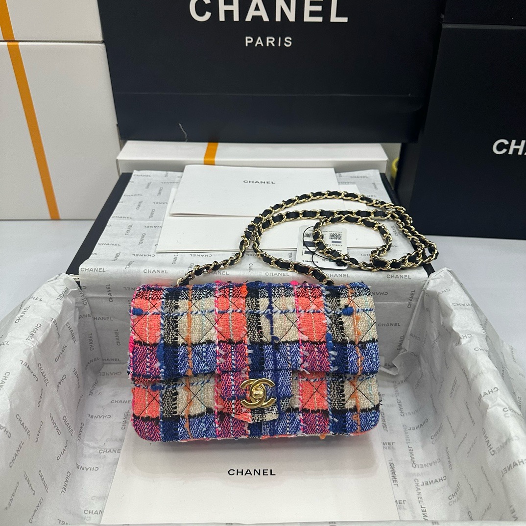 CHANEL MINI CLASSIC HANDBAG A69900 Multicolor