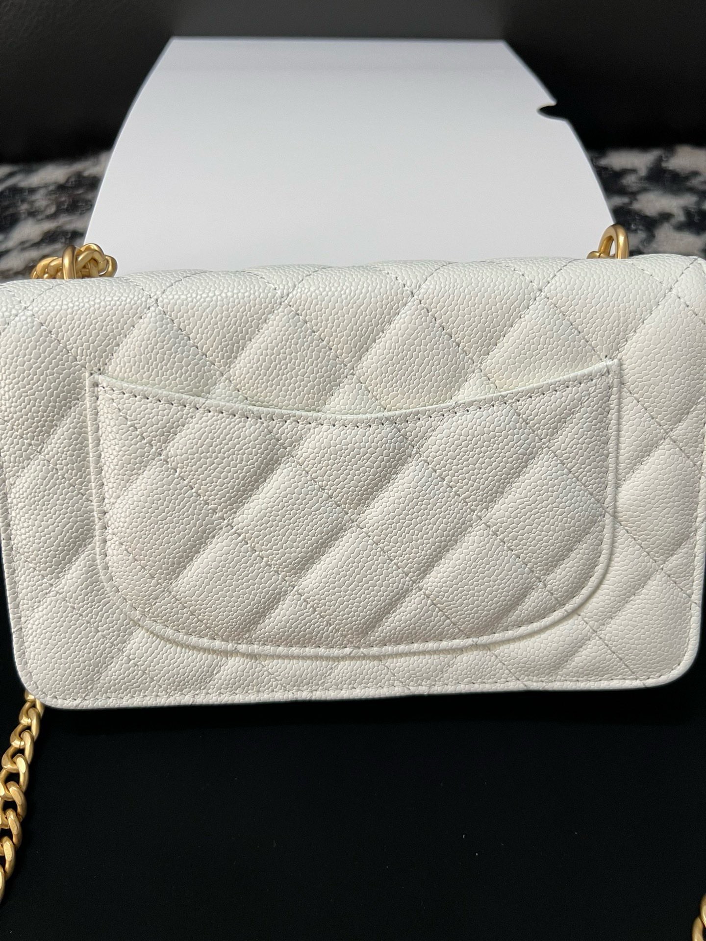 CHANEL WALLET ON CHAIN AP3971 white